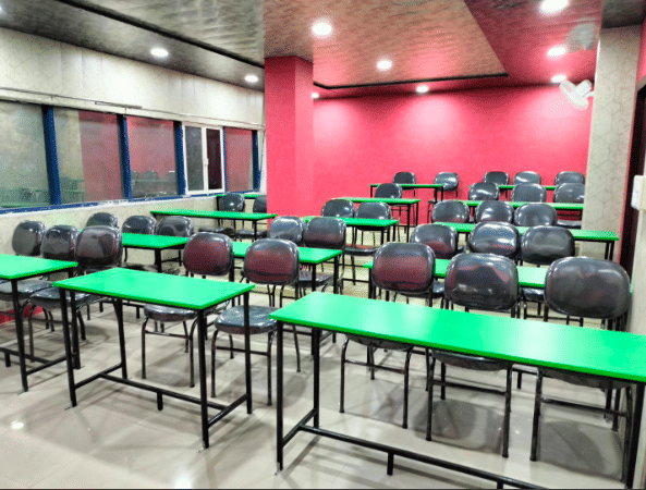 Kremlin Classes Classroom photo 1